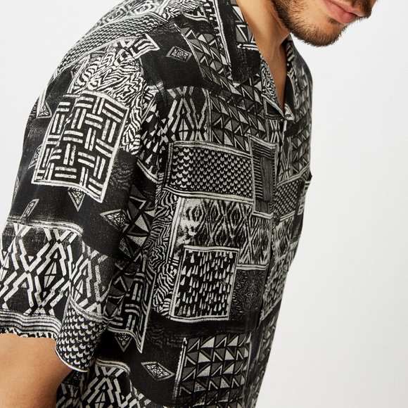 COTTON ON Tribal Squares Hawaiian Island Short Sleeve Shirt NWT - Picture 14 of 15